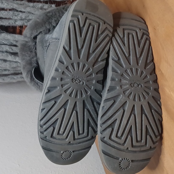 Uggs - Picture 3 of 8